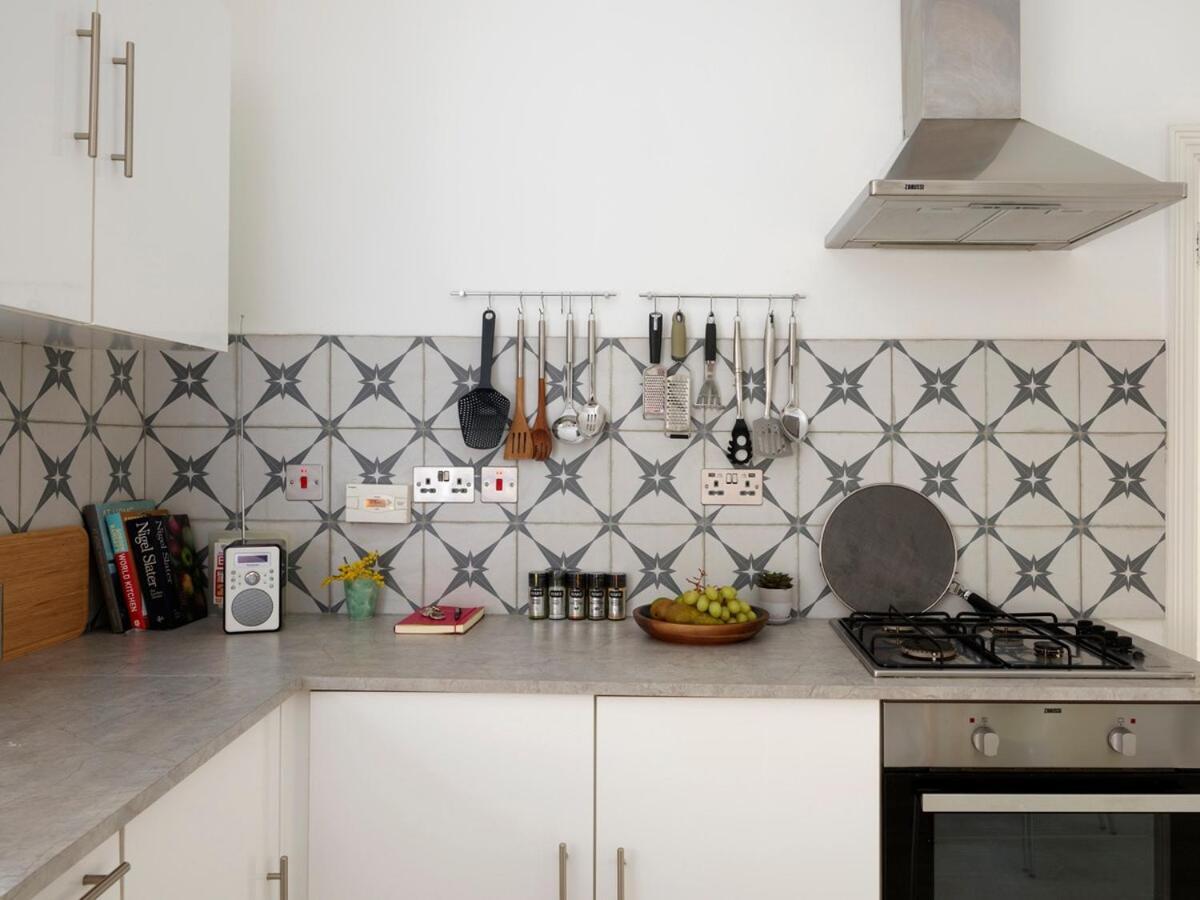 Stylish 3 Bed City Living Apartment